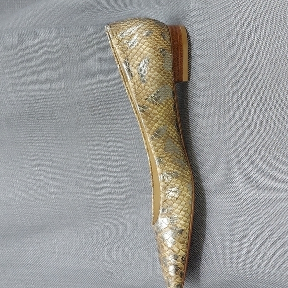 Stuart Weitzman Snake Skin Design Square Nose Pointed Flats Size 10.5 N - Picture 8 of 13